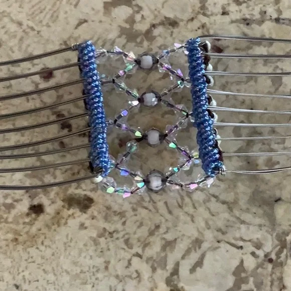 Hair clip - Picture 2 of 3